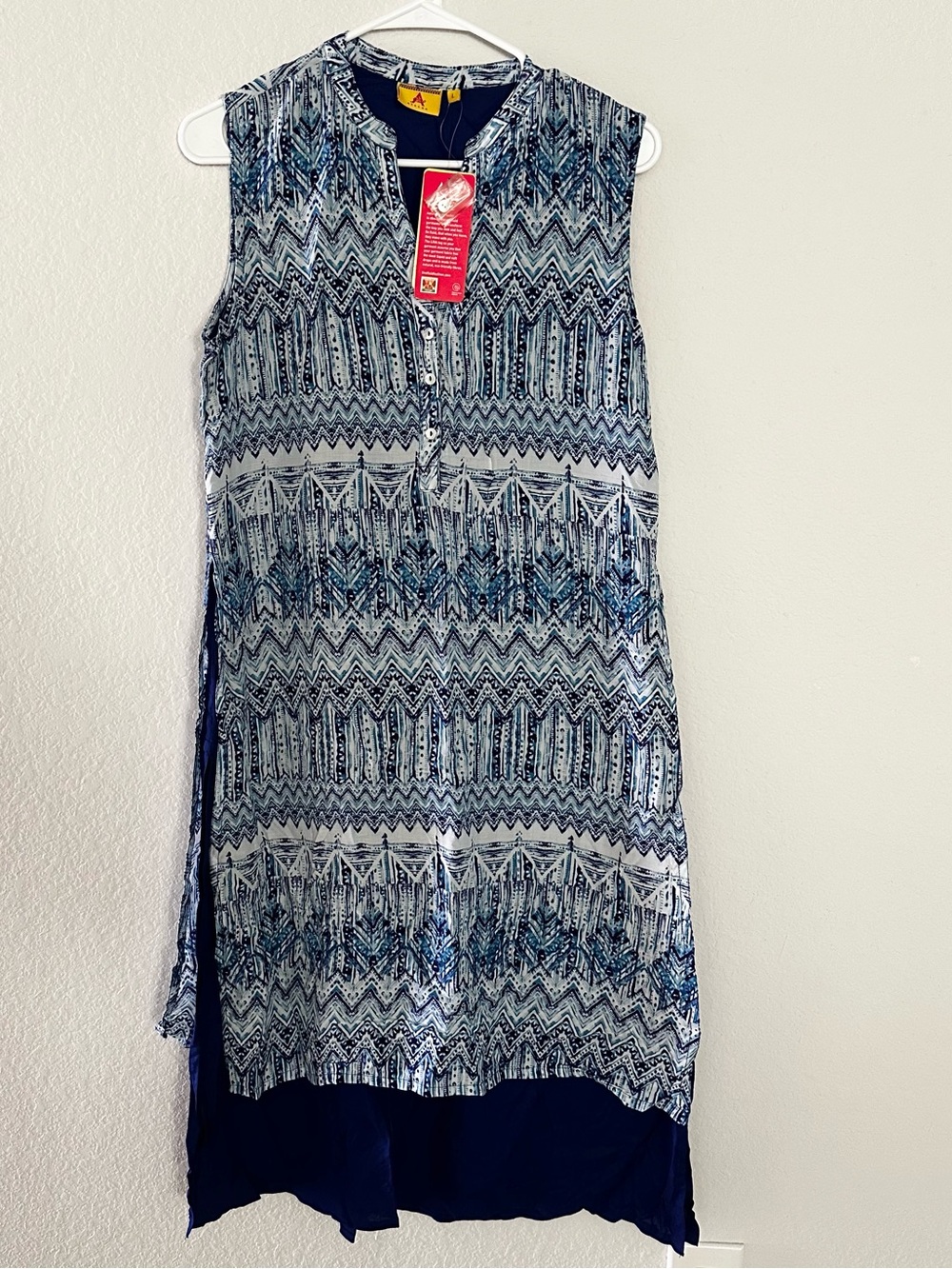 Women straight kurta white & dark blue 100% viscose